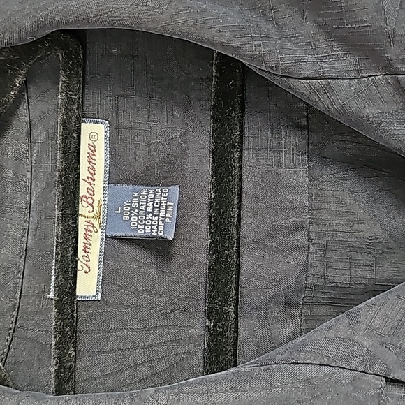 TOMMY BAHAMA 💯 % Silk, casual button-down shirt. Enbroidery back. Lg - Picture 3 of 9